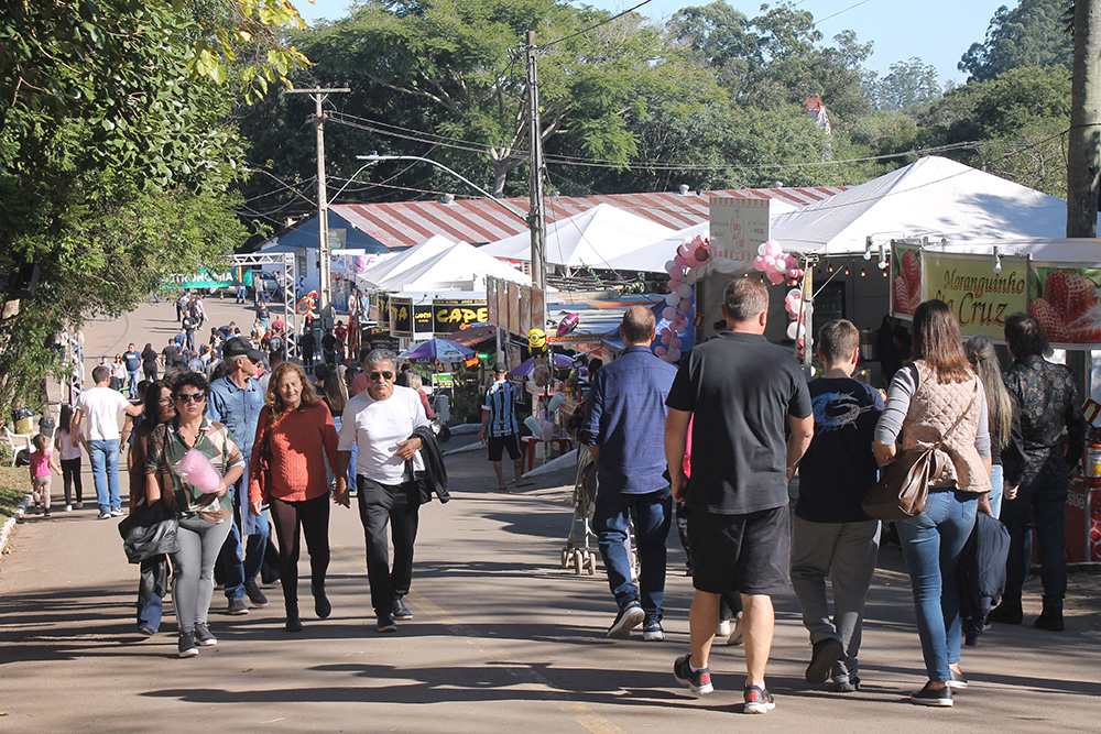 Público no Parque do Chimarrão durante 16°Fenachim_(Alvaro Pegoraro)